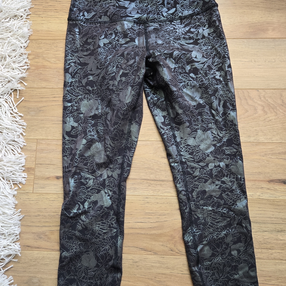 Lululemon Athletica Black and Gray Jeggings with High Waist
